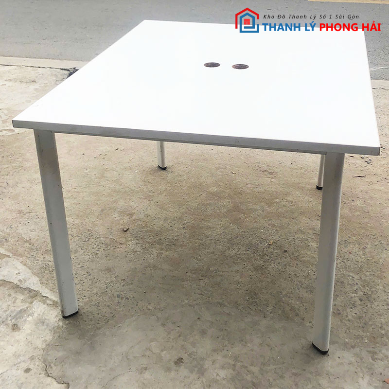 ban-lam-viec-mat-go-trang-1m2-chan-sat-cu-2 Bàn Làm Việc Mặt Gỗ Trắng 1m2 Chân Sắt Cũ