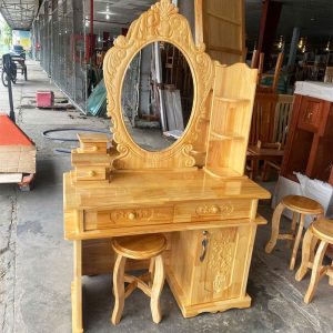 Bàn Trang Điểm Gỗ Thông 1m Kèm Đôn Mới 99%