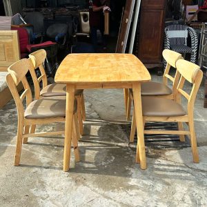 Bộ Bàn Ăn Mango 1m2 Kèm 4 Ghế Đệm Da Cũ