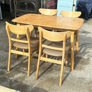 Bộ Bàn Ăn Mango 1m2 Kèm 4 Ghế Đệm Da Cũ
