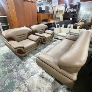 Bộ Sofa Bọc Da Kem Nâu 2m Gồm 3 Món Cũ