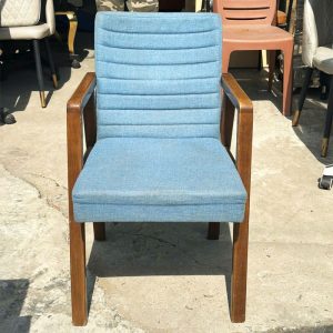 Ghế Cafe Đệm Nỉ Khung Gỗ Cũ (Nhiều Màu)