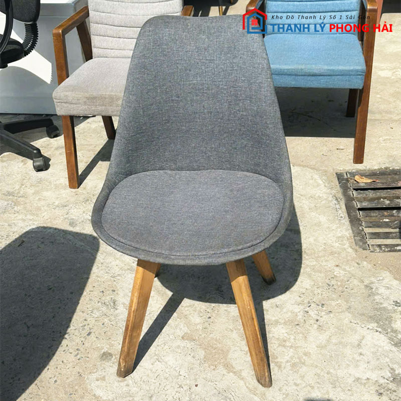 ghe-eames-ni-xam-chan-go-dem-em-cu-1 Ghế Eames Nỉ Xám Chân Gỗ Đệm Êm Cũ