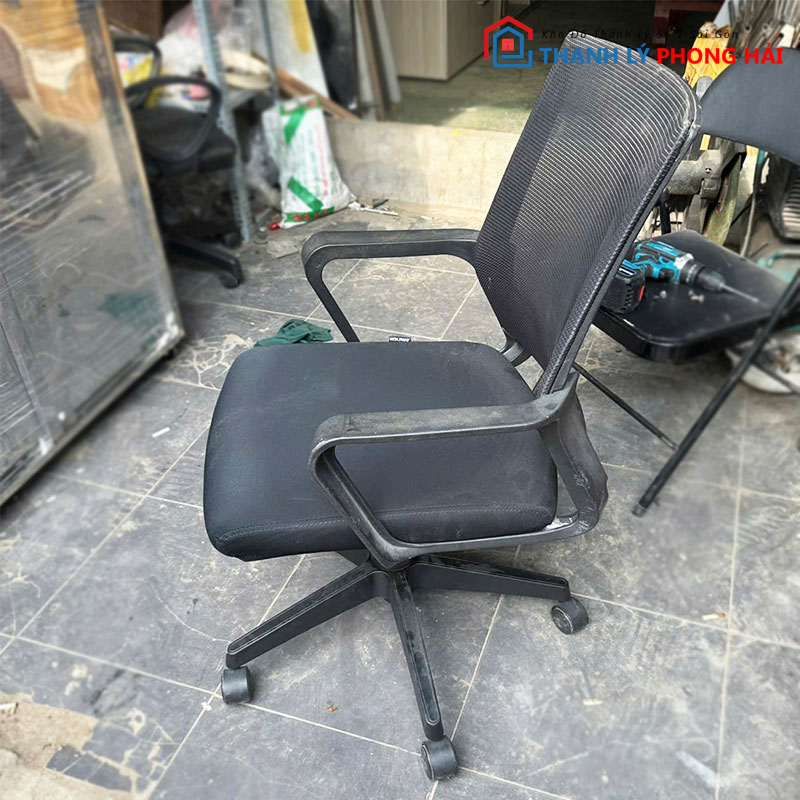 ghe-xoay-dem-vai-lung-luoi-cu-1 Ghế Xoay Đệm Vải Lưng Lưới Cũ