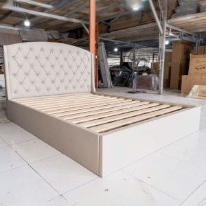 Giường Bọc Da Đính Nút Sang Trọng Mới 99% (Nhiều Màu)