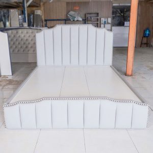 Giường Bọc Da Sọc Hiện Đại Mới 99% (Nhiều Màu)