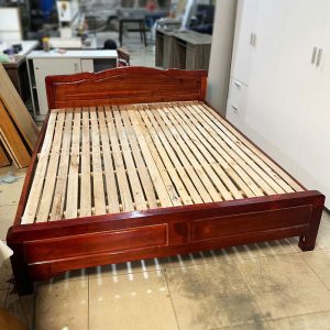 Giường Gỗ 1m6 Màu Nâu Đỏ Cũ