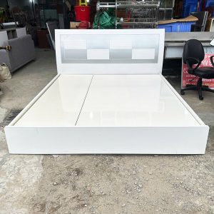 Giường Ngủ Gỗ 1m8 MDF Màu Trắng Cũ