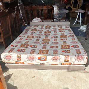 Giường Ngủ Gỗ MDF Kèm Nệm 1m6 Cũ