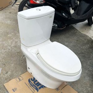 Toilet 2 Khối TOTO Sử Dụng Ổn Định Cũ