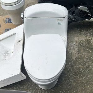 Toilet TOTO 1 Khối Xả Bên Cũ