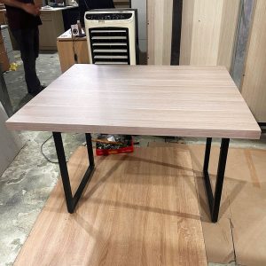 Bàn Chân Sắt 80cm Có Bửng Che Cũ