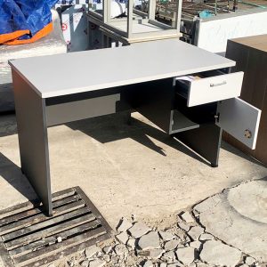 Bàn Làm Việc Kèm Tủ Hồ Sơ Treo 1m2 Cũ