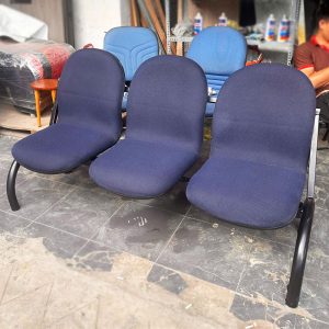 Băng Ghế Chờ 3 Chỗ Bọc Vải Nỉ Cũ