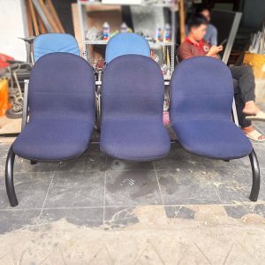 Băng Ghế Chờ 3 Chỗ Bọc Vải Nỉ Cũ