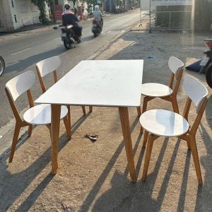 Bộ Bàn Ăn Gỗ 1m2 Kèm 4 Ghế Cũ
