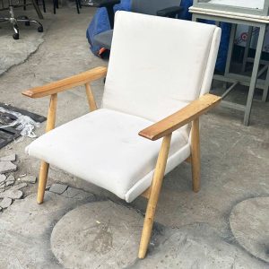 Ghế Cafe Khung Gỗ Cũ Bọc Nệm