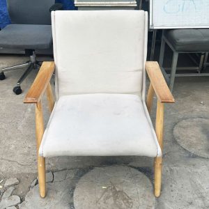 Ghế Cafe Khung Gỗ Cũ Bọc Nệm