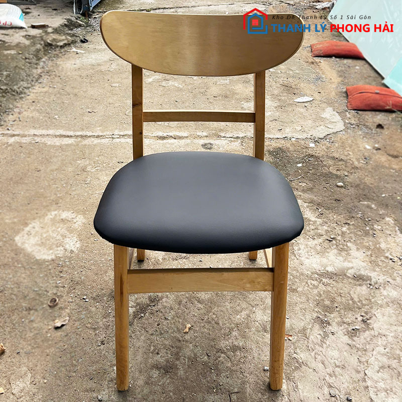 ghe-mango-dem-den-khung-go-cu-3 Ghế Mango Đệm Đen Khung Gỗ Cũ