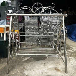 Xích Đu Inox 1m6 Kiểu Dáng Thanh Lịch Cũ