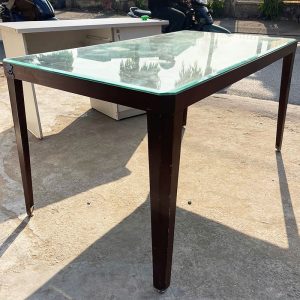 Bàn Ăn Mặt Gỗ Phủ Kính 1m45 Cũ