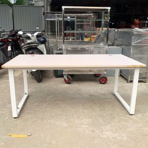 Bàn Chân Sắt Chữ U Sơn Trắng 1m8 Cũ