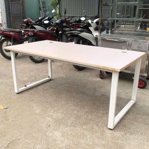 Bàn Chân Sắt Chữ U Sơn Trắng 1m8 Cũ