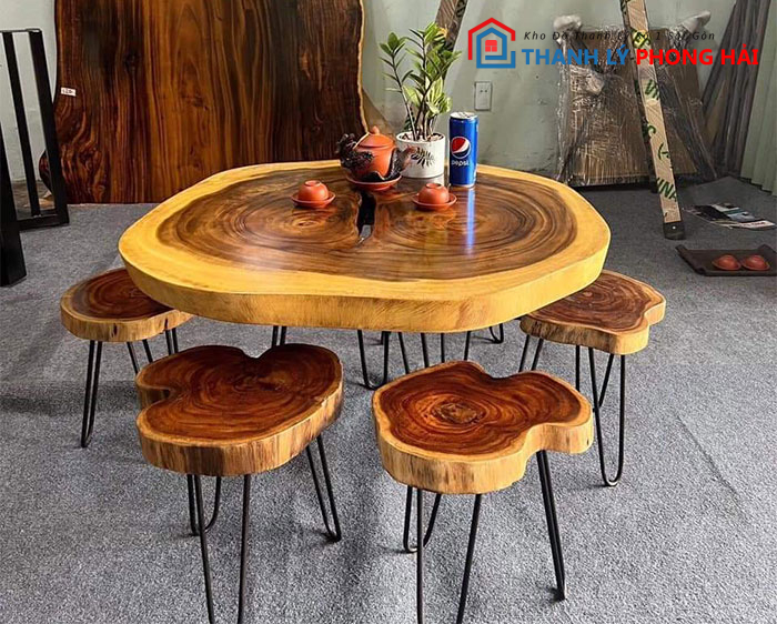 ban-ghe-cafe-go-me-tay Gỗ Me Tây Là Gì? Phân Loại & Đặc Điểm Nhận Biết