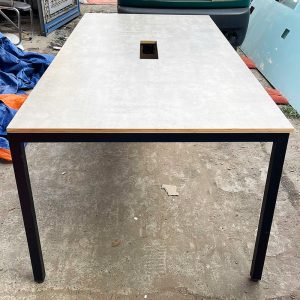 Bàn Họp Chân Sắt Vuông Mặt Gỗ MDF 2m1 Cũ