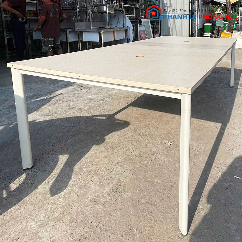 ban-hop-mat-go-2m4-chan-sat-cu-2 Bàn Họp Mặt Gỗ 2m4 Chân Sắt Cũ