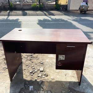 Bàn Làm Việc 1m1 Kèm Tủ Treo Màu Nâu Đỏ Cũ