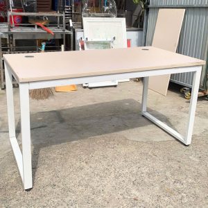 Bàn Làm Việc 1m4 Mặt Gỗ Chân Sắt Chữ U Cũ