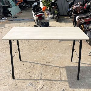 Bàn Làm Việc Chân Hình Thang 1m2 (Nhiều Mẫu)