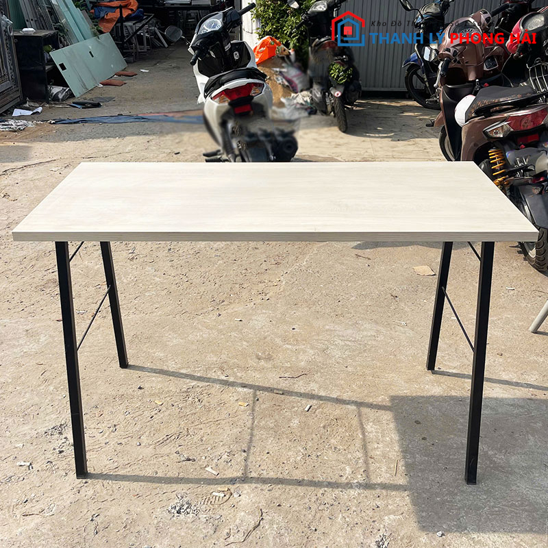 ban-lam-viec-chan-hinh-thang-1m2-nhieu-mau-4 Bàn Làm Việc Chân Hình Thang 1m2 (Nhiều Mẫu)