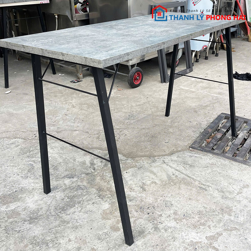 ban-lam-viec-chan-hinh-thang-1m2-nhieu-mau-6 Bàn Làm Việc Chân Hình Thang 1m2 (Nhiều Mẫu)