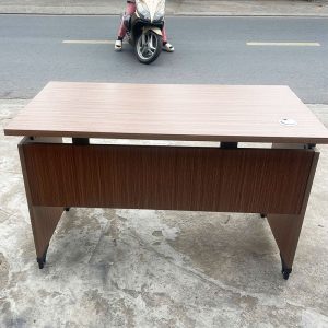 Bàn Làm Việc Có Bửng MDF 1m2 Màu Gỗ Sáng Cũ