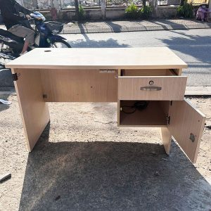 Bàn Làm Việc Gỗ MDF Kèm Tủ Treo Cũ (Nhiều Size)