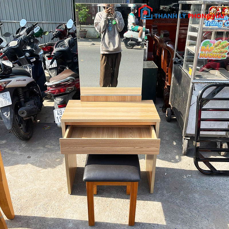 ban-trang-diem-go-mdf-75cm-cu-6 Bàn Trang Điểm Gỗ MDF 75cm Cũ