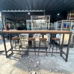 Bộ Bàn Ghế Bar 2m35 Chân Sắt, Mặt Gỗ Cũ