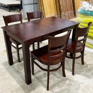 Bộ Bàn Ghế Cabin Kèm 4 Ghế Mới 99%