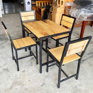 Bộ Bàn Ghế Quán Ăn Gỗ Thông 80cm Mới 99%