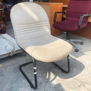 Ghế Chân Quỳ Đệm Nỉ Xám Không Tay Cũ