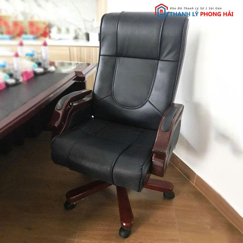 ghe-giam-doc-boc-da-tay-chan-go-cu-1-1 Ghế Giám Đốc Bọc Da Tay Chân Gỗ Cũ