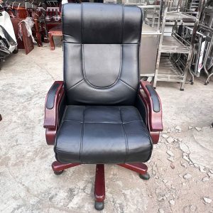 Ghế Giám Đốc Bọc Da Tay Chân Gỗ Cũ