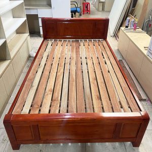 Giường 1m2 Gỗ Tự Nhiên Vạt Gỗ Mới 99%