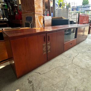 Kệ Tivi Bằng Gỗ 2m62 Cũ