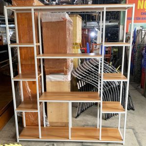 Kệ Trưng Bày Khung Sắt Mặt Gỗ 1m5 Cũ