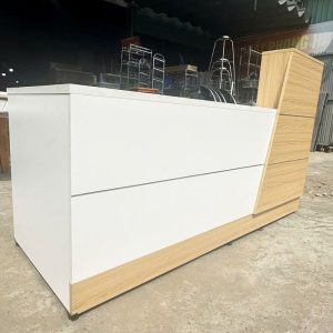 Quầy Lễ Tân Gỗ MDF 1m8 Thiết Kế Hiện Đại Cũ