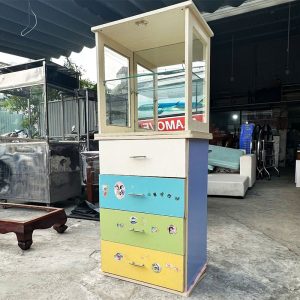 Tủ Quần Áo Trẻ Em Kèm Kệ Trưng Bày Cũ