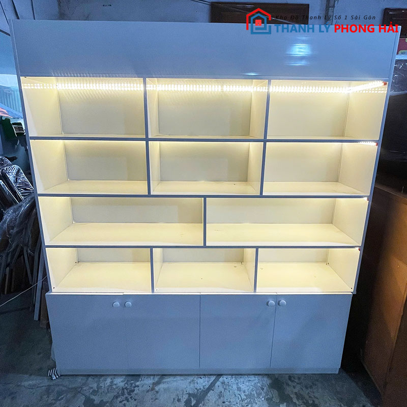 tu-trung-bay-nhua-1m6-co-led-cu-1 Tủ Trưng Bày Nhựa 1m6 Có Led Cũ